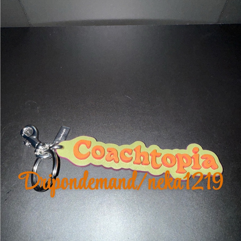 Coach Logo Bag Charm In Coachtopia Leather - Picture 4 of 10